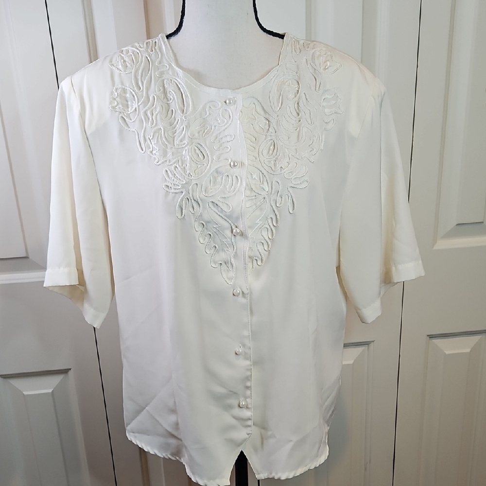 Claudia Richard Elegant Cream Women's Top Blouse 14 Short Sleeve